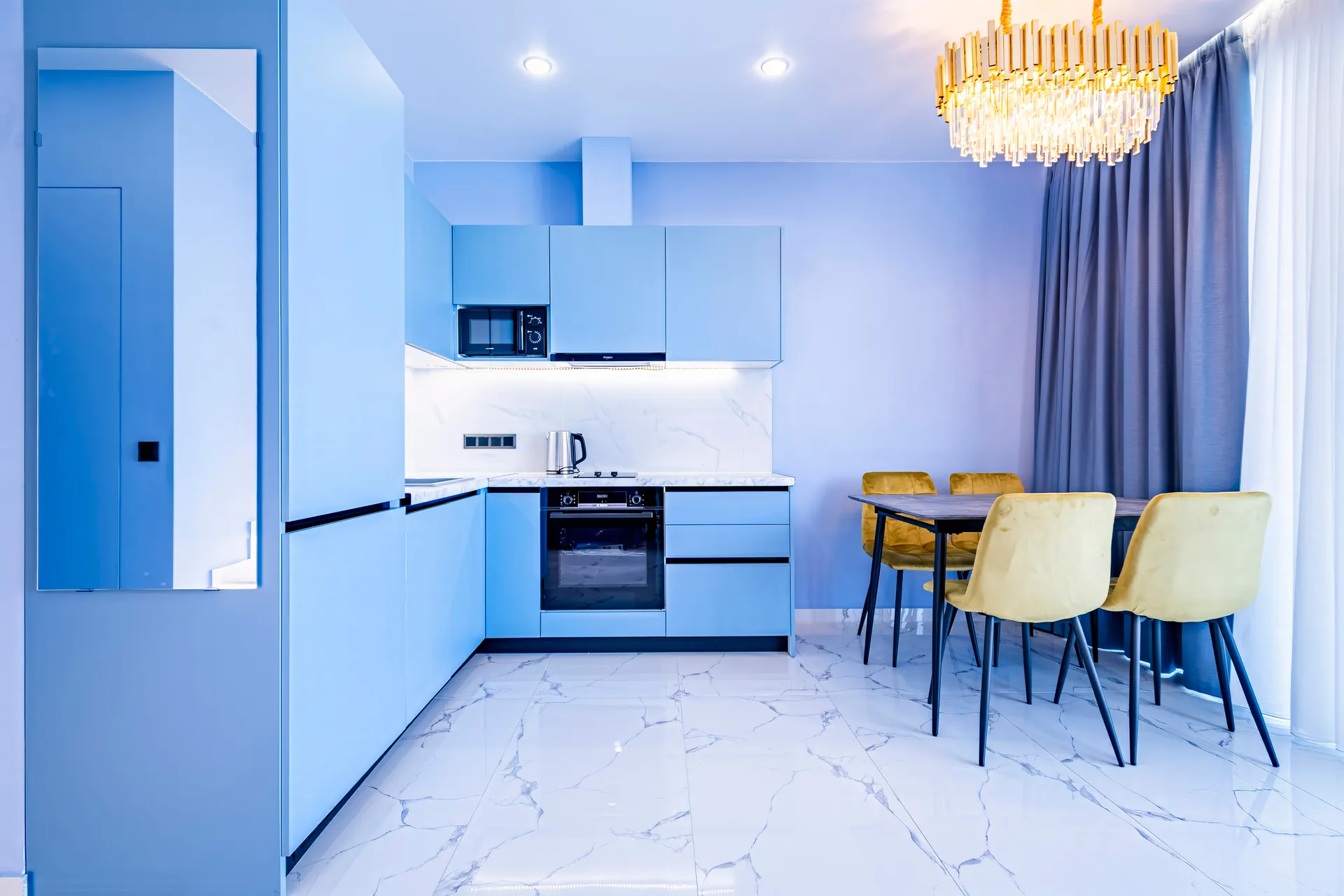 Continent Villas - Villa City kuhinja
